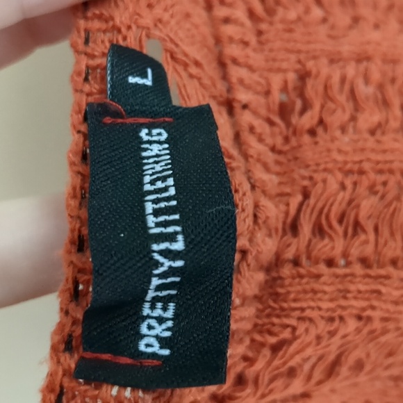 Large PrettyLittleThing Orange Cropped Off The Shoulder Sweater - Picture 4 of 7